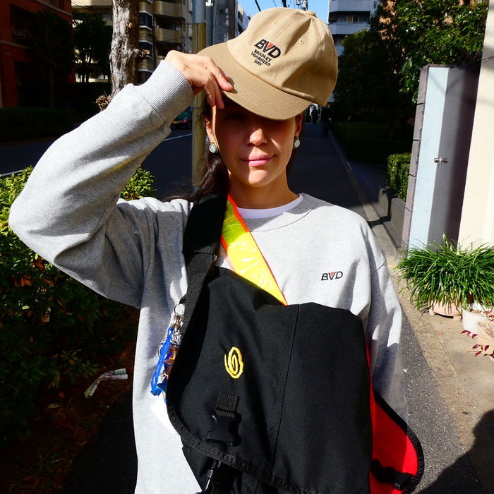 3 MEN 6 PANEL CAP