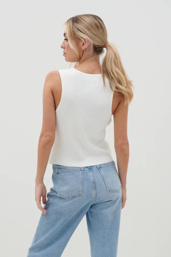 CASEY SLEEVELESS BUTTON TOP (CREAM)