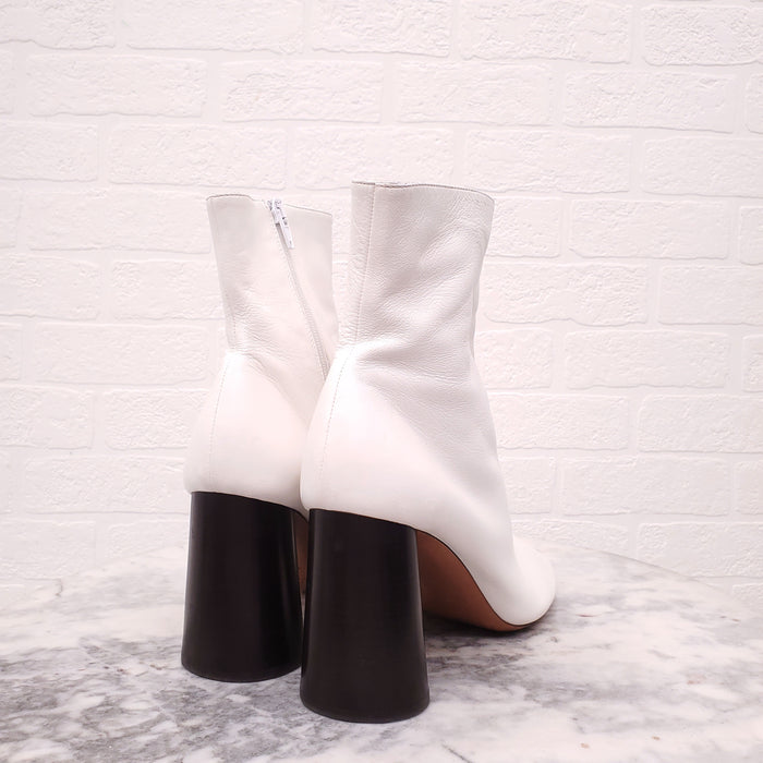 CELINE CREAM LEATHER BOOTS WITH ROUND BLOCK HEEL - SIZE 40.5
