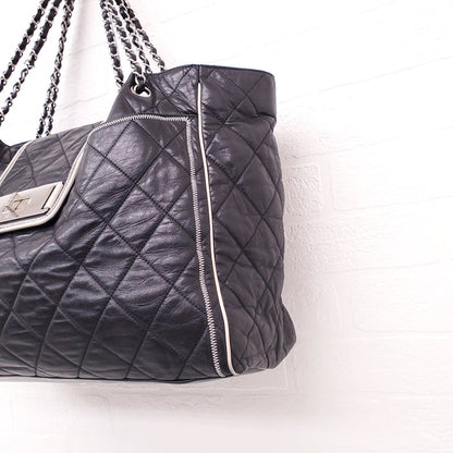 CHANEL BLACK RE-ISSUE CC BLACK TOTE BAG WITH CREAM PIPING