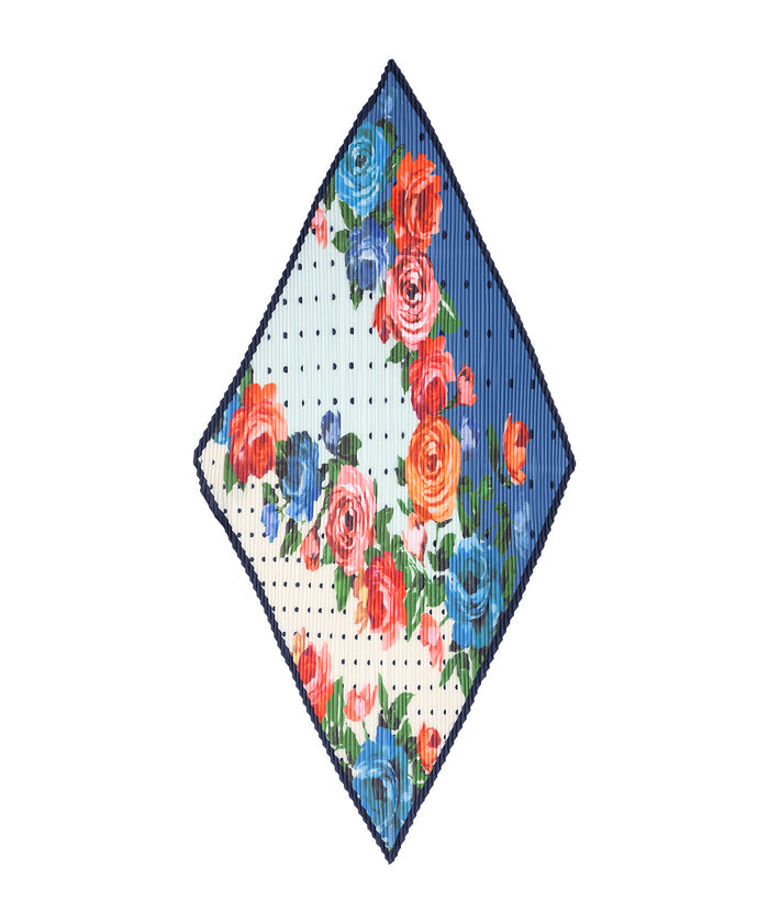 Classic Rose Pleated Diamond in color chambray