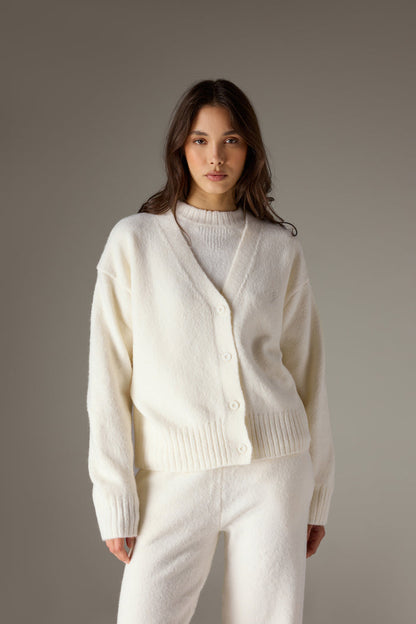 FLUFFY KNIT EMBLEM CARDIGAN - OFF-WHITE