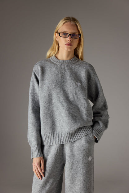 FLUFFY KNIT EMBLEM EMBROIDERED CREW - GREY MARL