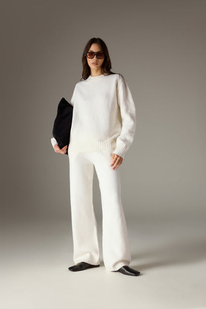 FLUFFY KNIT EMBLEM EMBROIDERED CREW - OFF WHITE