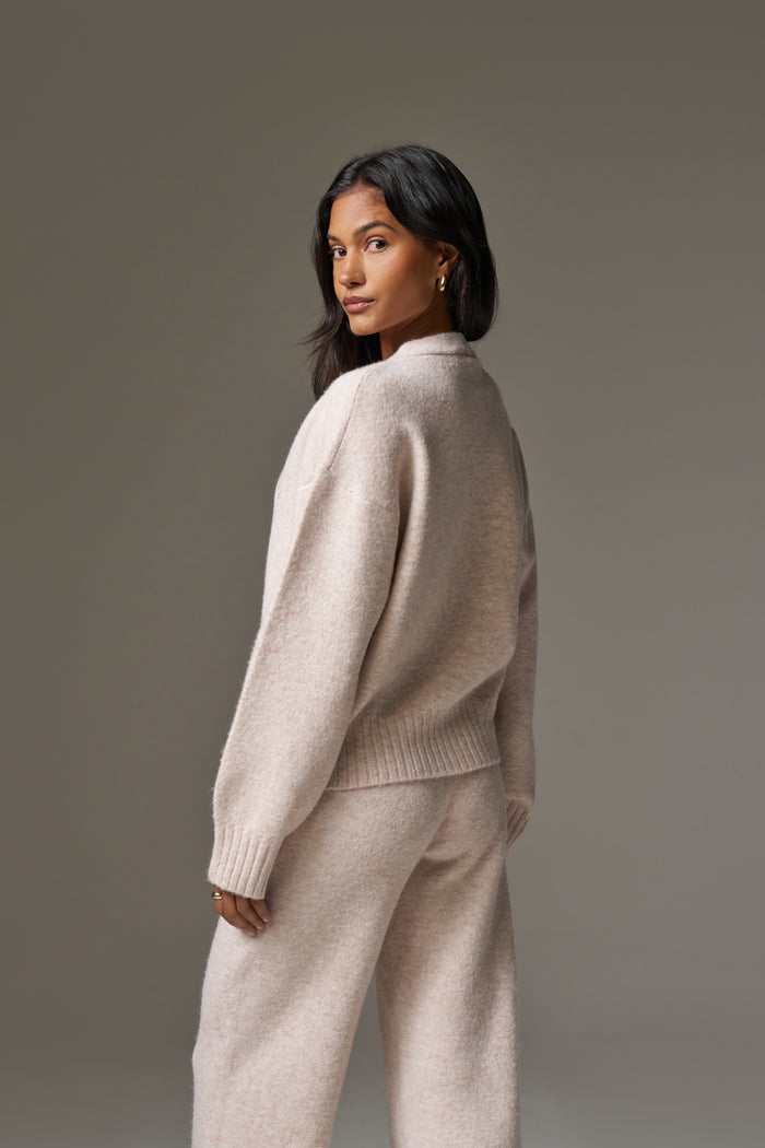 FLUFFY KNITTED EMBLEM EMBROIDERED CARDIGAN - PINK