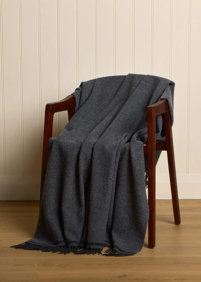Foxford Cillian Lambswool Throw | Graphite