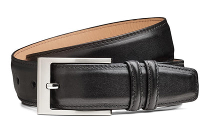 Black Leather / 32