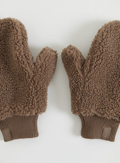 Hazelnut Pile Mittens -asettelukuva