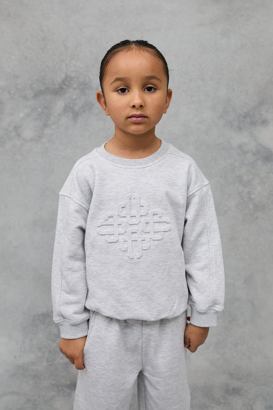 JNR EMBOSSED EMBLEM SWEATSHIRT - GREY MARL