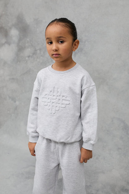 JNR EMBOSSED EMBLEM SWEATSHIRT - GREY MARL