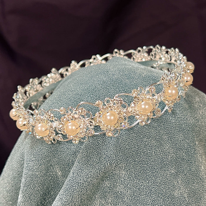 Lady In Waiting Coronet