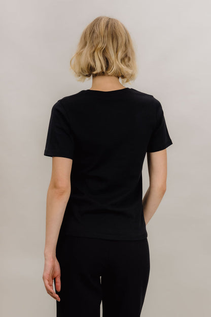 Urban Pioneers Female Linn Tee T-SHIRT BLACK