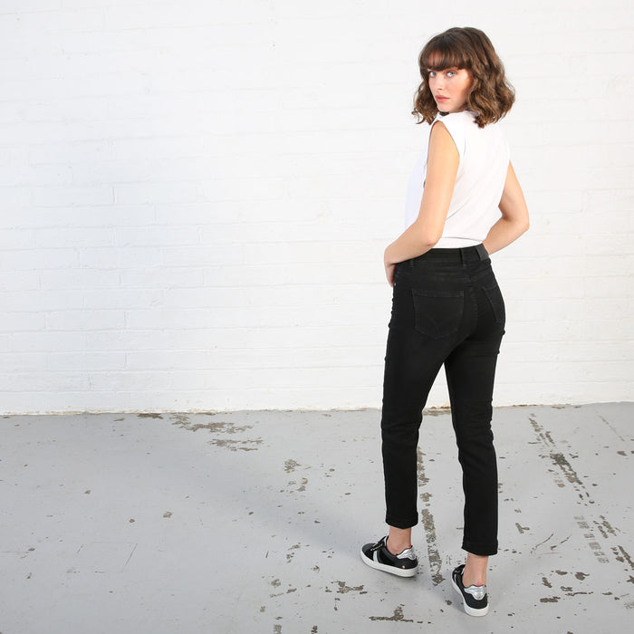 Meg Mom Jeans | Regular Leg (Vintage Black)