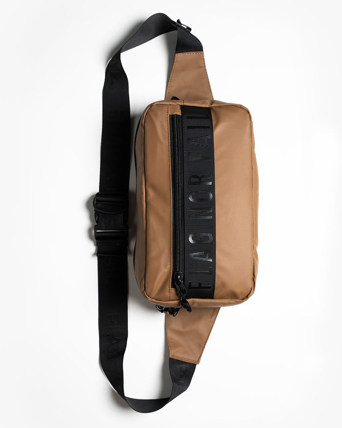 MOMENTUM SLING BAG 7L - SAND