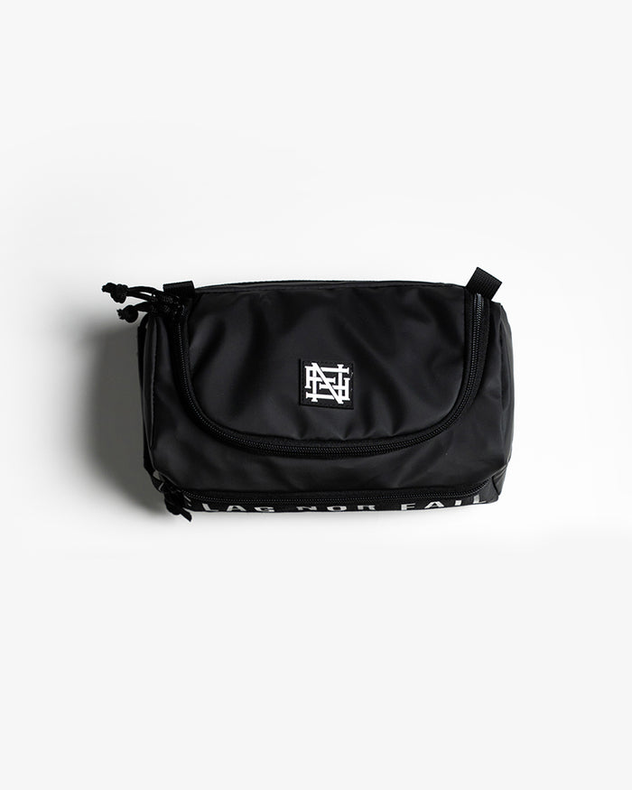 MOMENTUM TOILETRY CASE 2.5L - BLACK