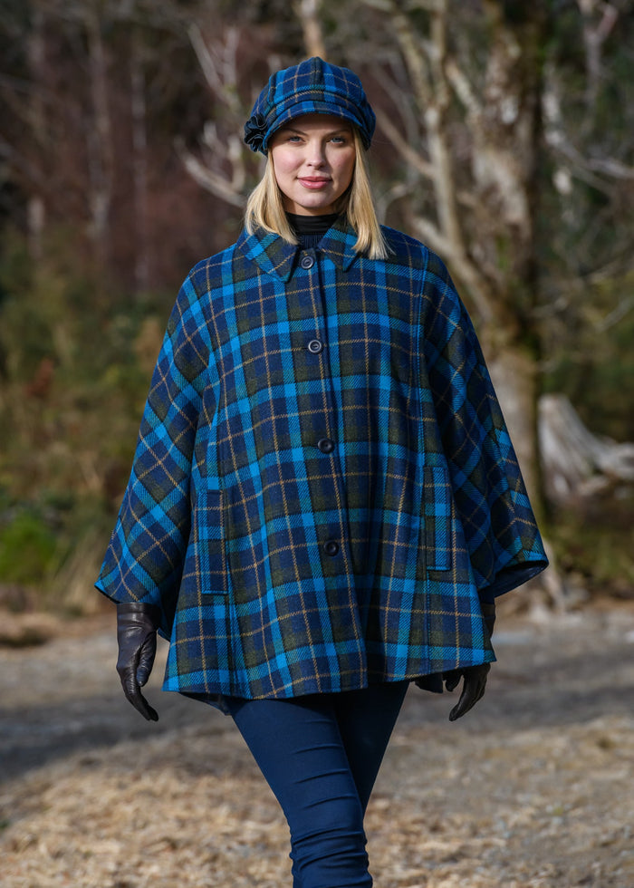 Mucros Country Cape | Blue Navy Check