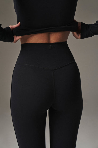 SCULPTING STRETCH CROSSOVER WAISTBAND LEGGINGS - BLACK