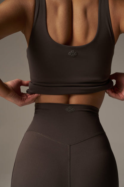 SCULPTING STRETCH CROSSOVER WAISTBAND LEGGINGS - CHOCOLATE