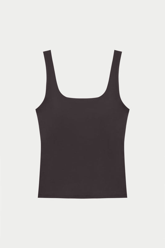 SCULPTING STRETCH SCOOP NECK SPORTS TOP - CHOCOLATE