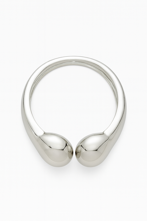 BTG_FLATLAY_CANDIDATE | silver-hinge-teardrop-bangle