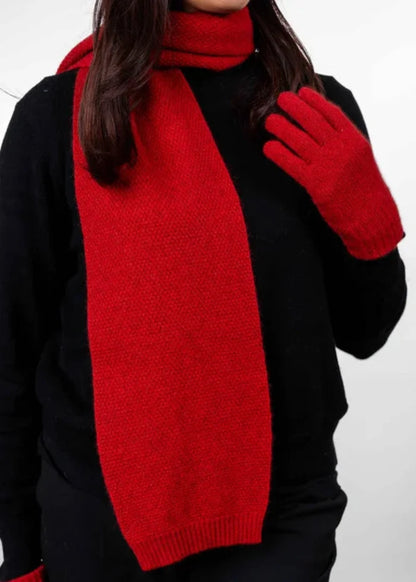 Possum and Merino  TR100 Moss Stitch Scarf - A plain scarf using moss stitch.  Makes a set with TR49 Plain Gloves and TR200 Moss Stitch Beanie.   One Size Only – Approx. 19cm wide x 157cm long   Made proudly in New Zealand from a luxurious blend of 25% possum fur, 65% merino & 10% silk.