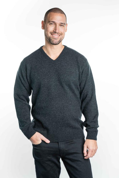 Possum and Merino  TR8004 V Neck Jumper - A classic V neck jumper.  3XL incurs additional cost   Made proudly in New Zealand from a premium blend of 25% possum fur, 65% merino & 10% silk.