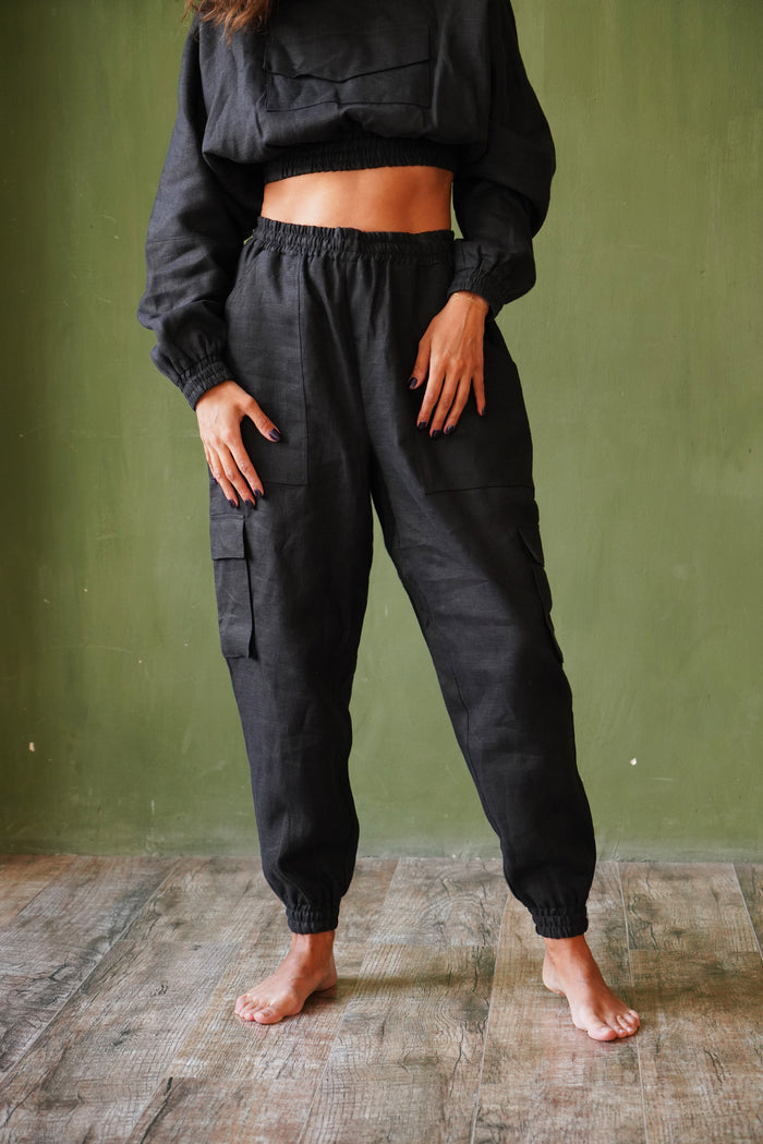 Women’s Linen Cargo Joggers LUMA in Black