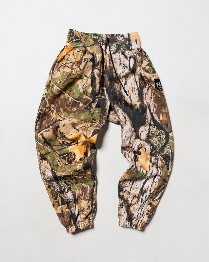 WOMENS OVERSIZED SWEATPANTS - CAMO